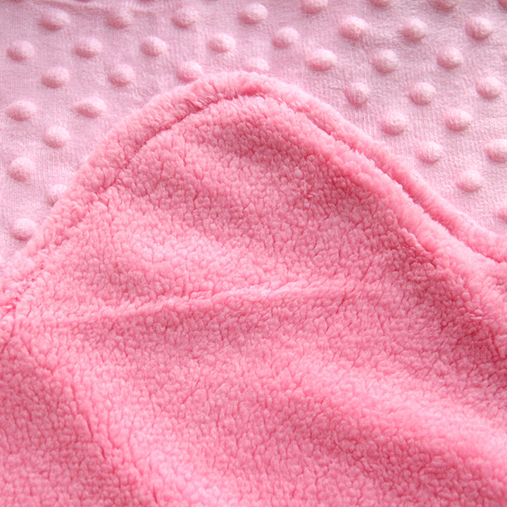 Prickig babyfilt i minky och fleece