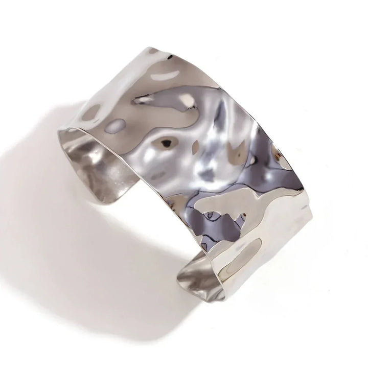 Karnz | 18k Hammarslag Textur Armband