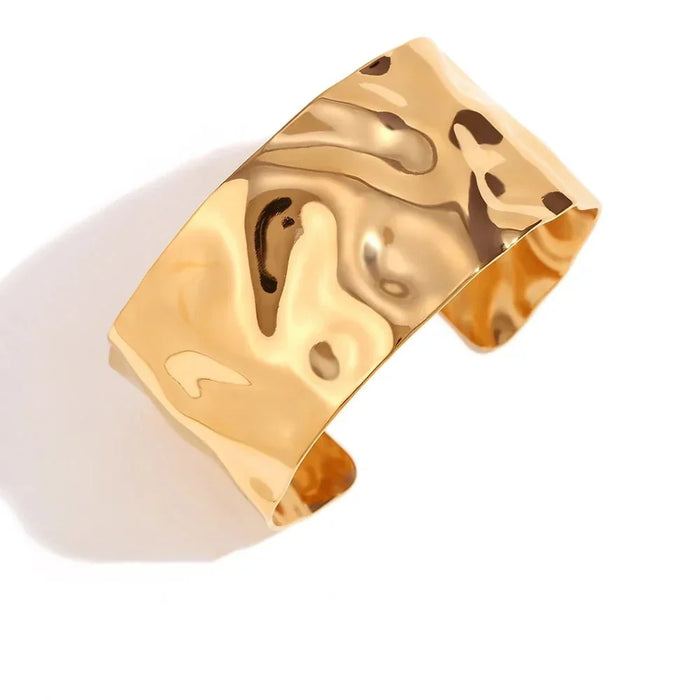 Karnz | 18k Hammarslag Textur Armband