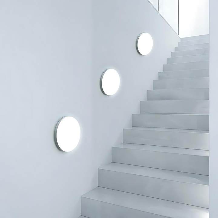 Fuktbeständig LED-vägglampa med modern design för utomhusbruk