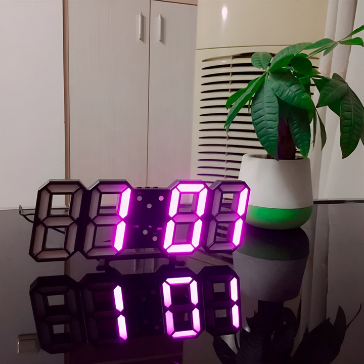 Designer-LED-3D-väggklocka med digital visning och intuitiv användning