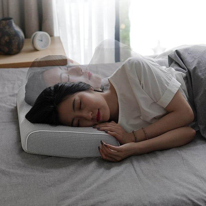 Grå ergonomisk memoryskumkudde