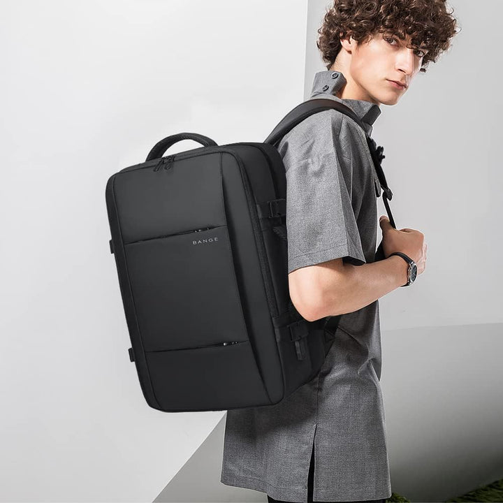 Utbyggbar 26–45L vattentät rese-ryggsäck med laptopfack &amp; duffelbärhandtag | Karnz