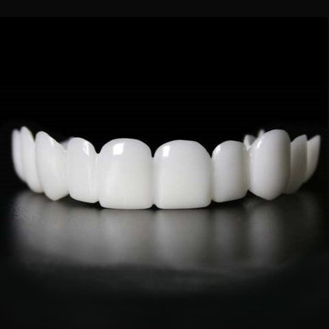 Omedelbar försköning av ditt leende med Snap-on-Veneers
