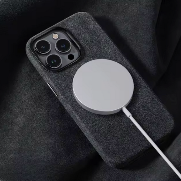 Sandsberg | iPhone MagSafe-skyddsfodral | "Alcantara"