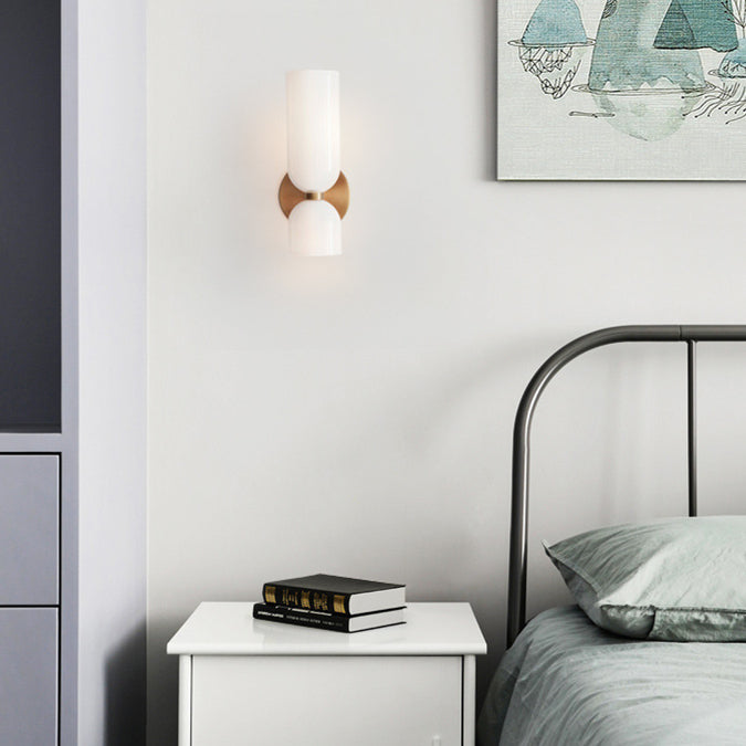 Glasvägglampa med dubbellampdesign