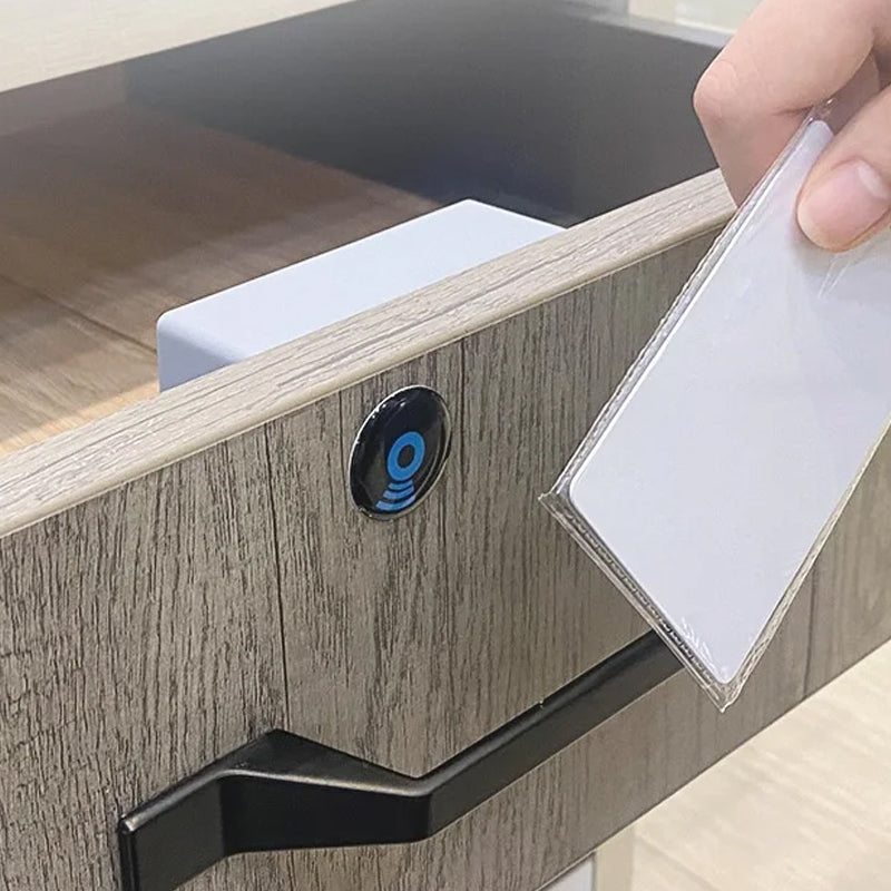Elektroniskt skåplås DIY för trälådor | Karnz