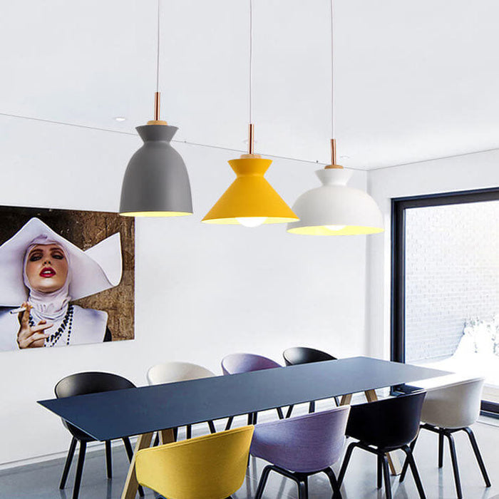 Karnz | AuroraLite Nordic Pendellampa | Metalldesign | 1-lampa | Moderna färgalternativ