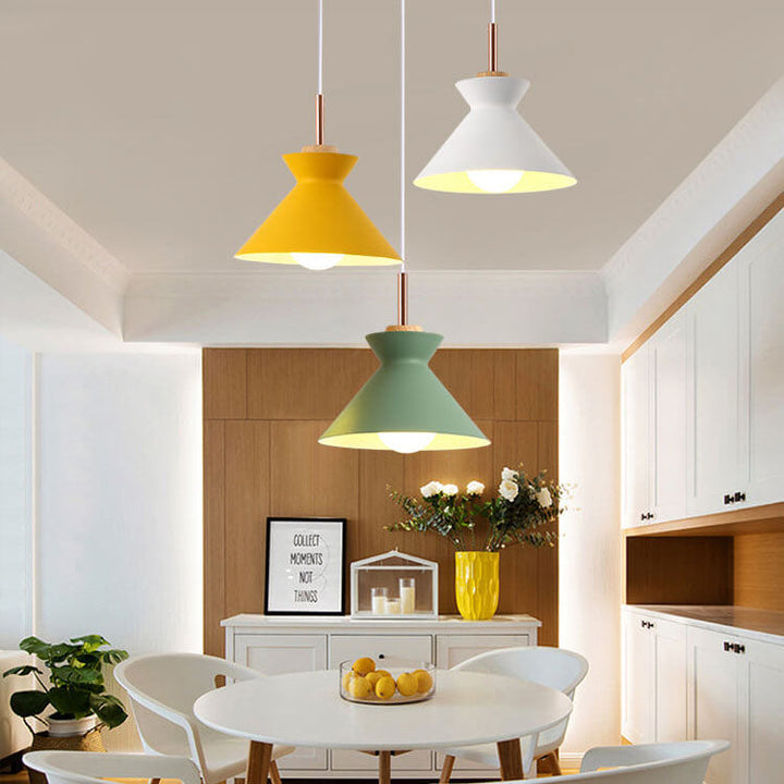Karnz | AuroraLite Nordic Pendellampa | Metalldesign | 1-lampa | Moderna färgalternativ