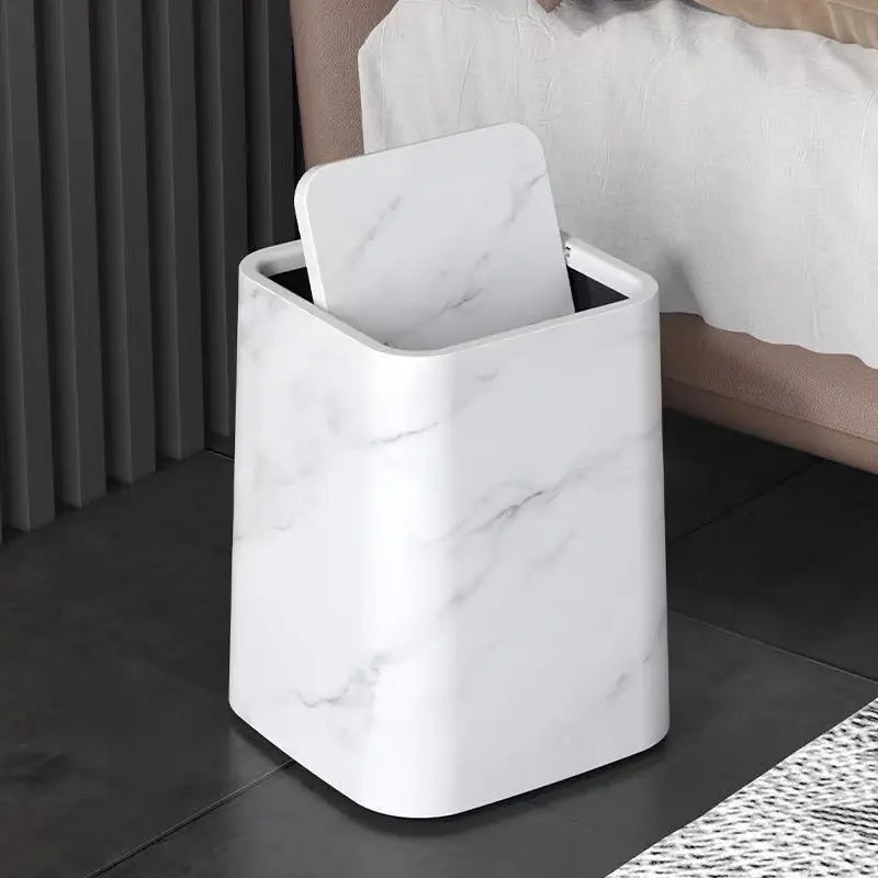 Elegant soptunna i marmor design med svänglock
