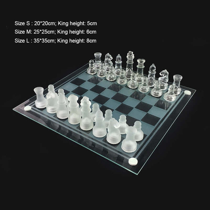 Sandsberg | Glas-Schackspel | Mattade Kristallfigurer med Schackbräda