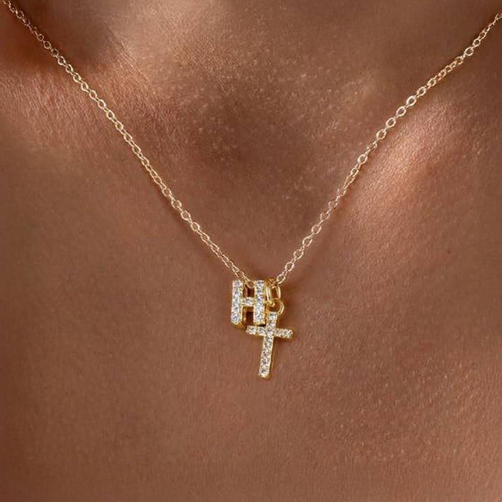 Karnz | Delikat Diamant Initial &amp; Kors Halsband