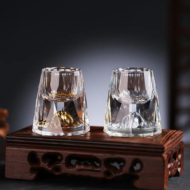 Lyxiga Kristallglas med Guldflingor – Handgjorda – Set om 2 – För Whisky &amp; Premiumdrycker | Karnz