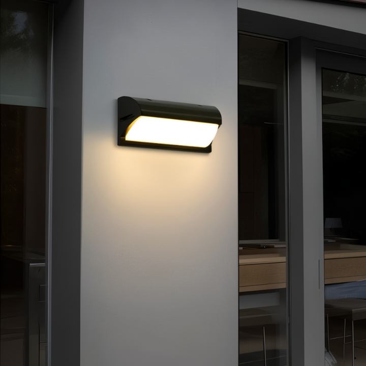 Vattentät utomhus-LED-vägglampa med rörelsesensor