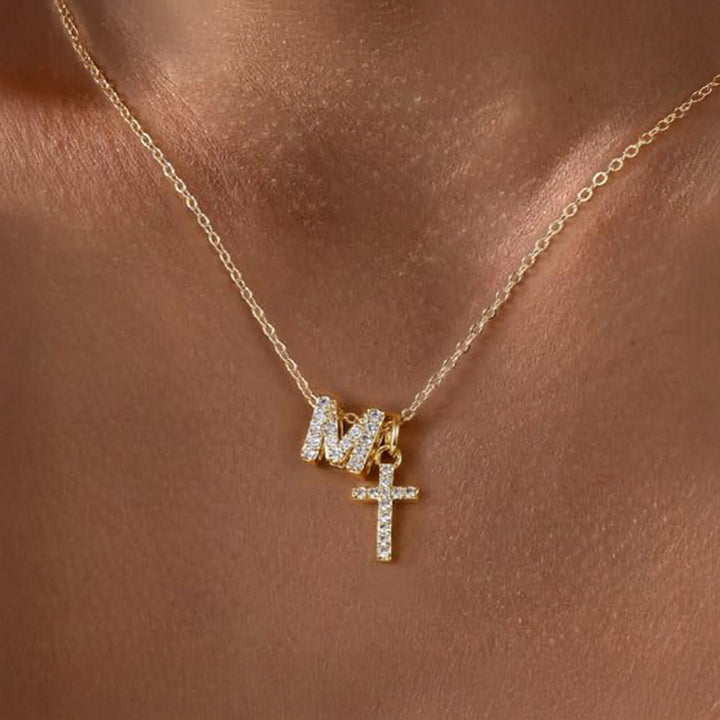 Karnz | Delikat Diamant Initial &amp; Kors Halsband
