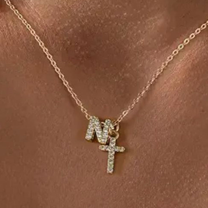 Karnz | Delikat Diamant Initial &amp; Kors Halsband