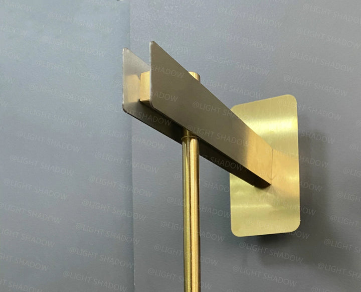 Neith Glas Vägglampa | Karnz