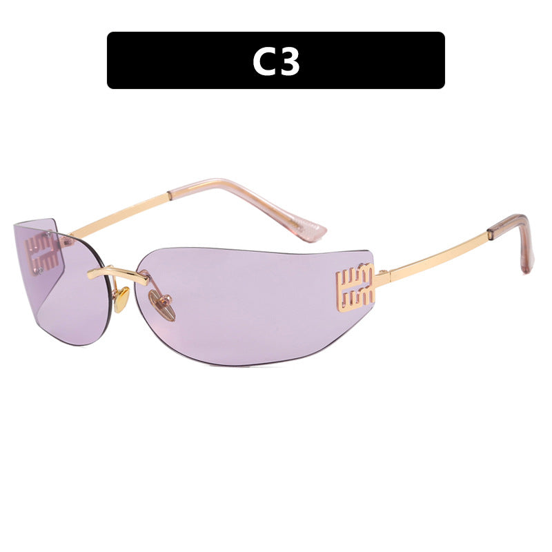 Damen futuristisk designer solbrille med usædvanlig ramme og UV-beskyttelse fra Karnz