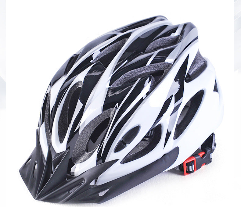 Cykelhjälm med Aerodynamisk Design och Optimal Ventilation Karnz