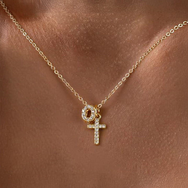 Karnz | Delikat Diamant Initial &amp; Kors Halsband