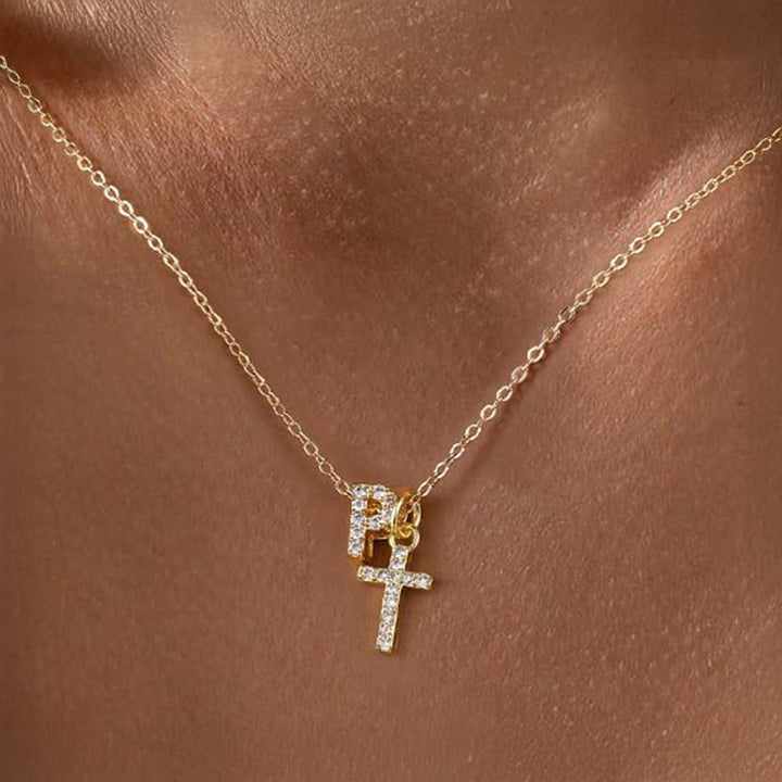 Karnz | Delikat Diamant Initial &amp; Kors Halsband