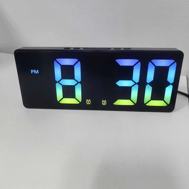 Sandsberg LED Väckarklocka med röststyrning | Tyst nattläge | Modern design