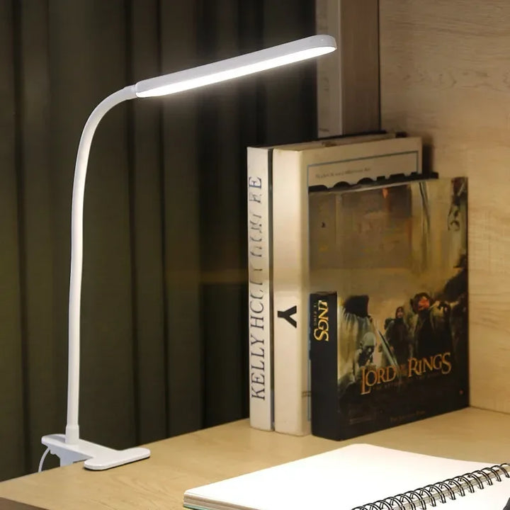 Karnz | LED-Klemmlampa LumaFlex | 3 ljusfärger &amp; 10 ljusstyrkenivåer | USB-drift | Flexibel svanhals | Ögonvänlig &amp; dimbar