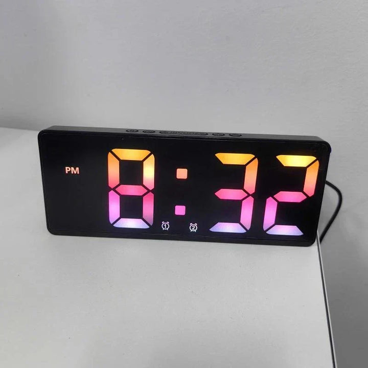 Sandsberg LED Väckarklocka med röststyrning | Tyst nattläge | Modern design