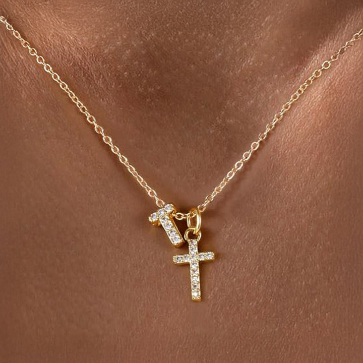 Karnz | Delikat Diamant Initial &amp; Kors Halsband