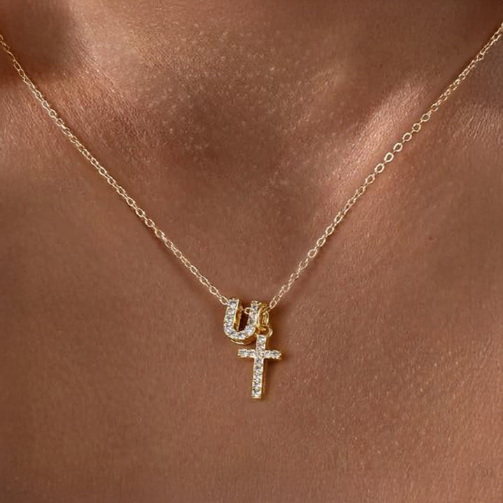 Karnz | Delikat Diamant Initial &amp; Kors Halsband