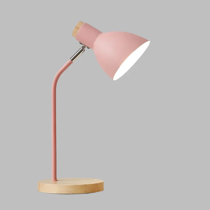 Bordslampa i Trä