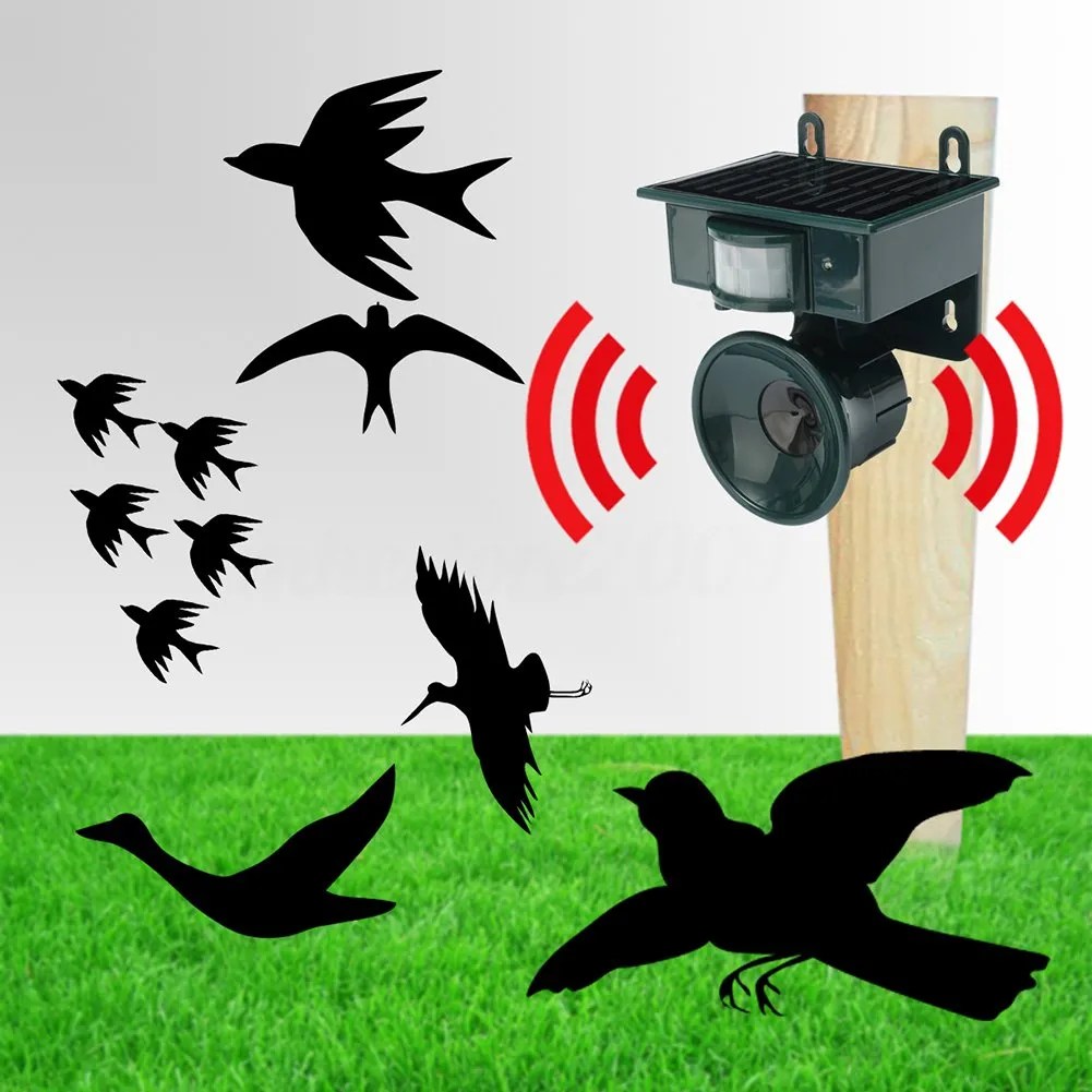 Fågelavskräckningsanordning och fågelskrämma med rörelsesensor för utomhusbruk