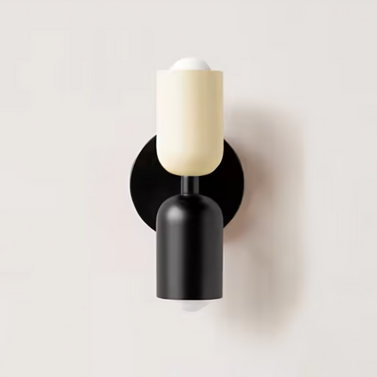 Modern Skandinavisk Metallvägglampa