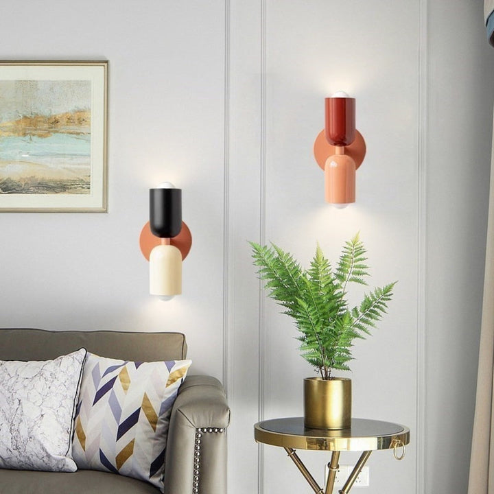 Modern Skandinavisk Metallvägglampa