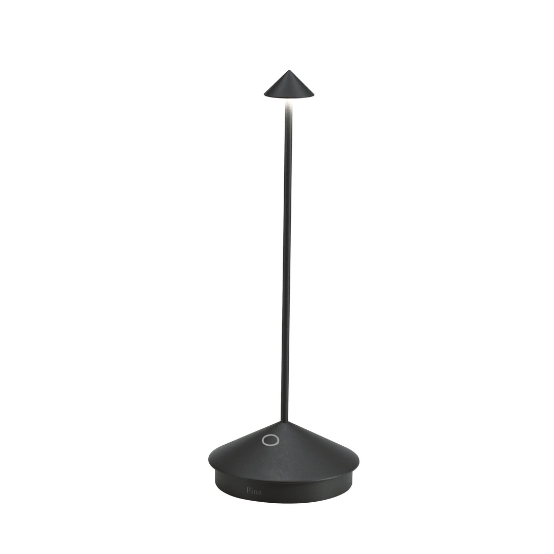 Bärbar LED Bordslampa Lumora – Dimbar, Väderbeständig &amp; Stilig | Karnz