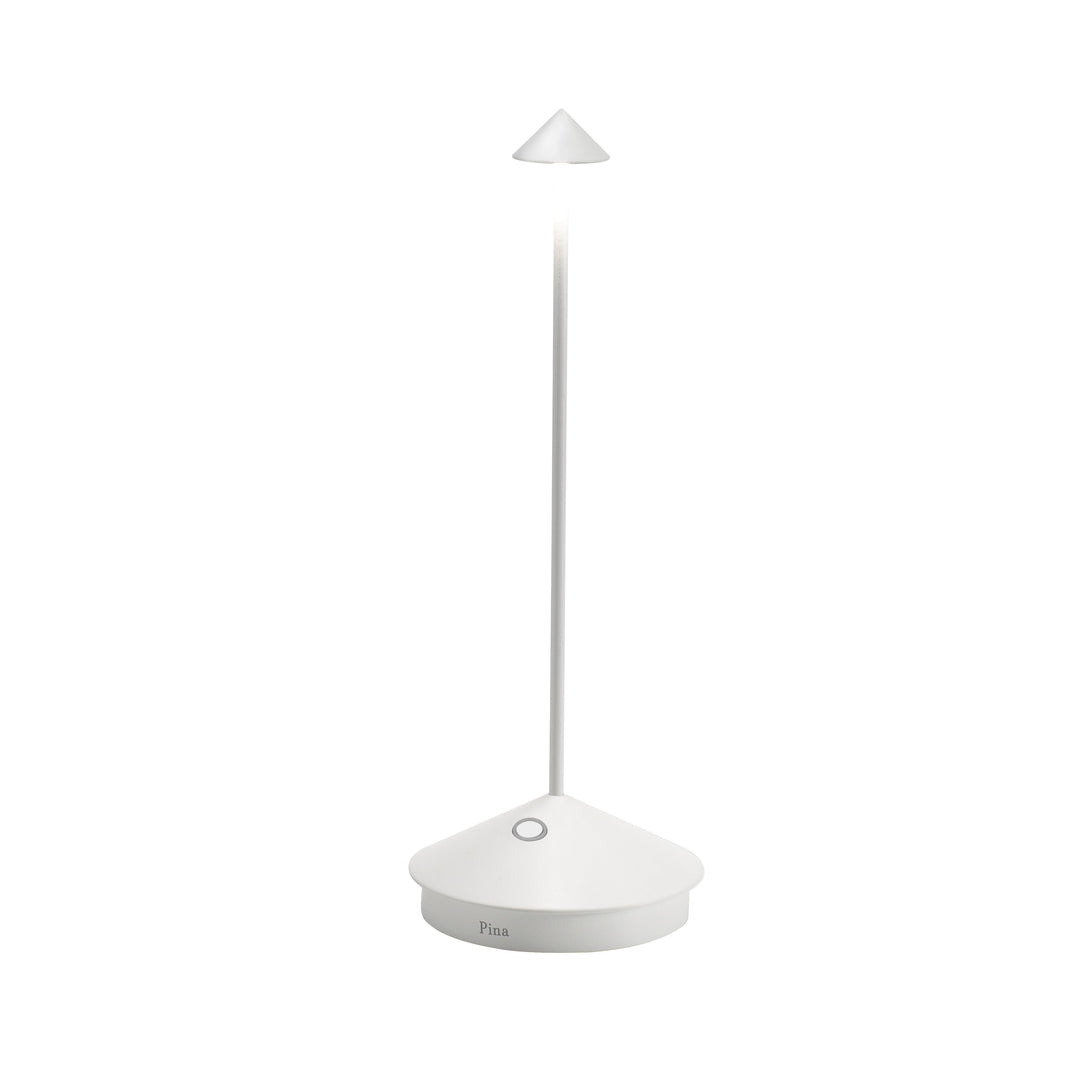 Bärbar LED Bordslampa Lumora – Dimbar, Väderbeständig &amp; Stilig | Karnz