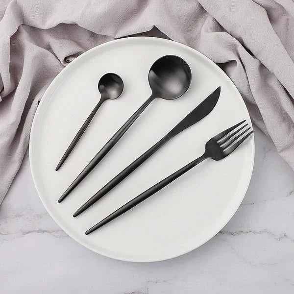 VédaTable 24-delars bestickset – Modern elegans i rostfritt stål | Karnz