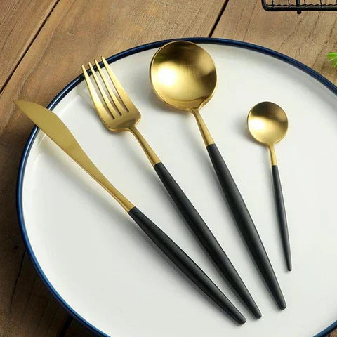 VédaTable 24-delars bestickset – Modern elegans i rostfritt stål | Karnz