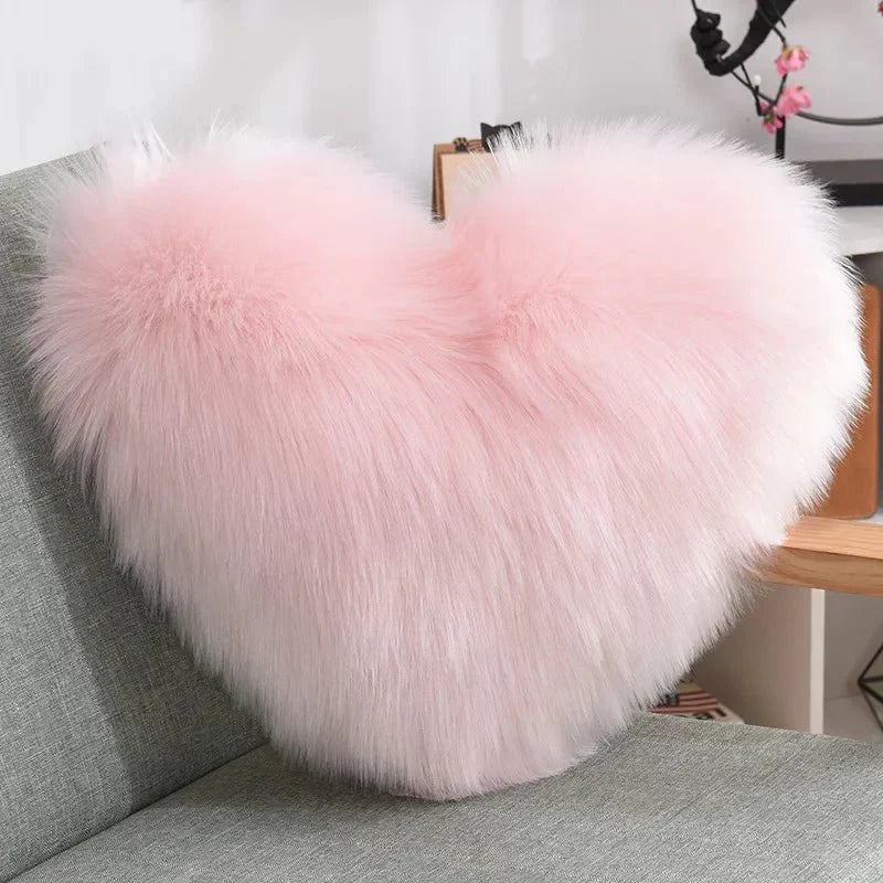 Mjuk Hjärformad Fuzzy Soffkudde i Soft-Polyester | Karnz